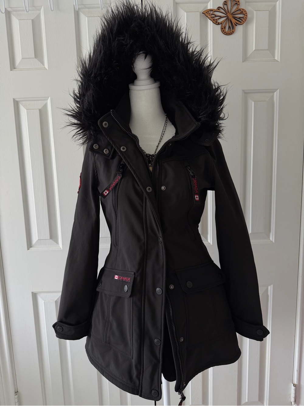 Canada Goose Black Faux Fur Hood Medium Like New